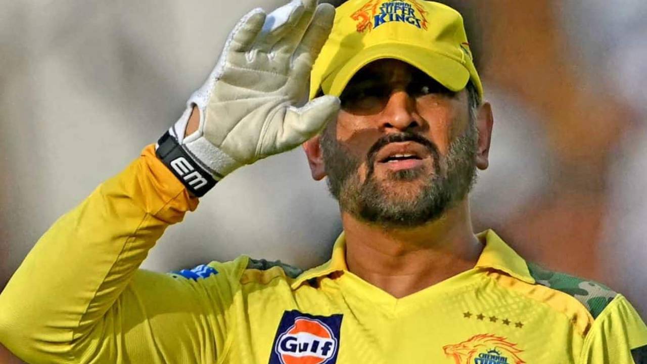 ​CSK फैन्स को बड़ा झटका, इंजरी के चलते नहीं खेल सकेंगे धोनी