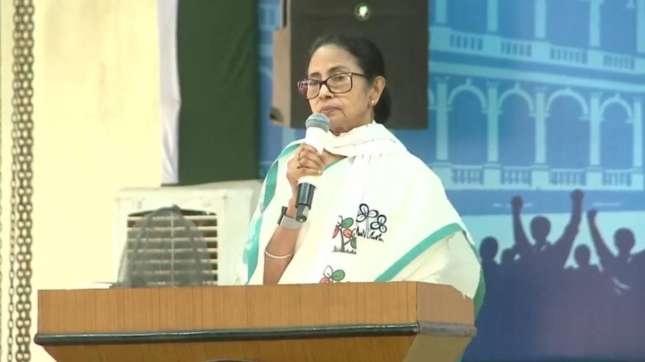 ​रानीगंज सभा में ममता बनर्जी का बड़ा बयान, ‘दिल्ली विजय’ का किया ऐलान