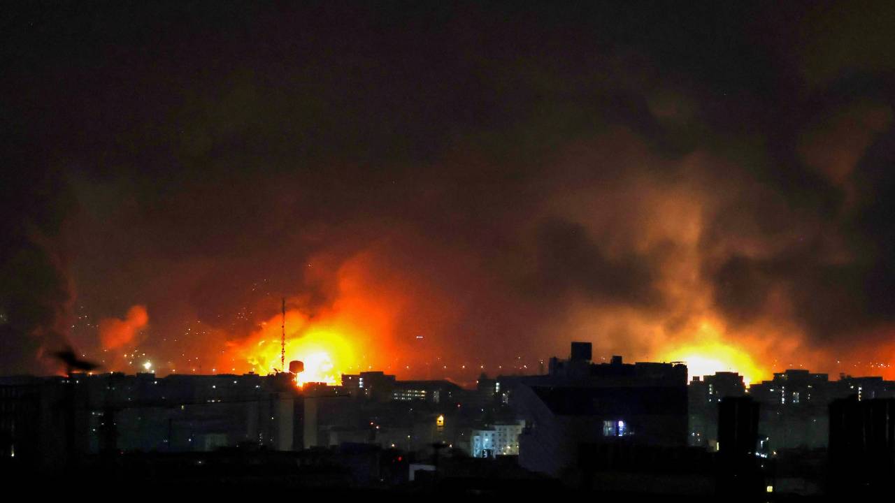 ​अब आर-पार की जंग के लिए तैयार है अमेरिका और ईरान, ट्रम्प बोले- जंग जल्द खत्म हो सकती है