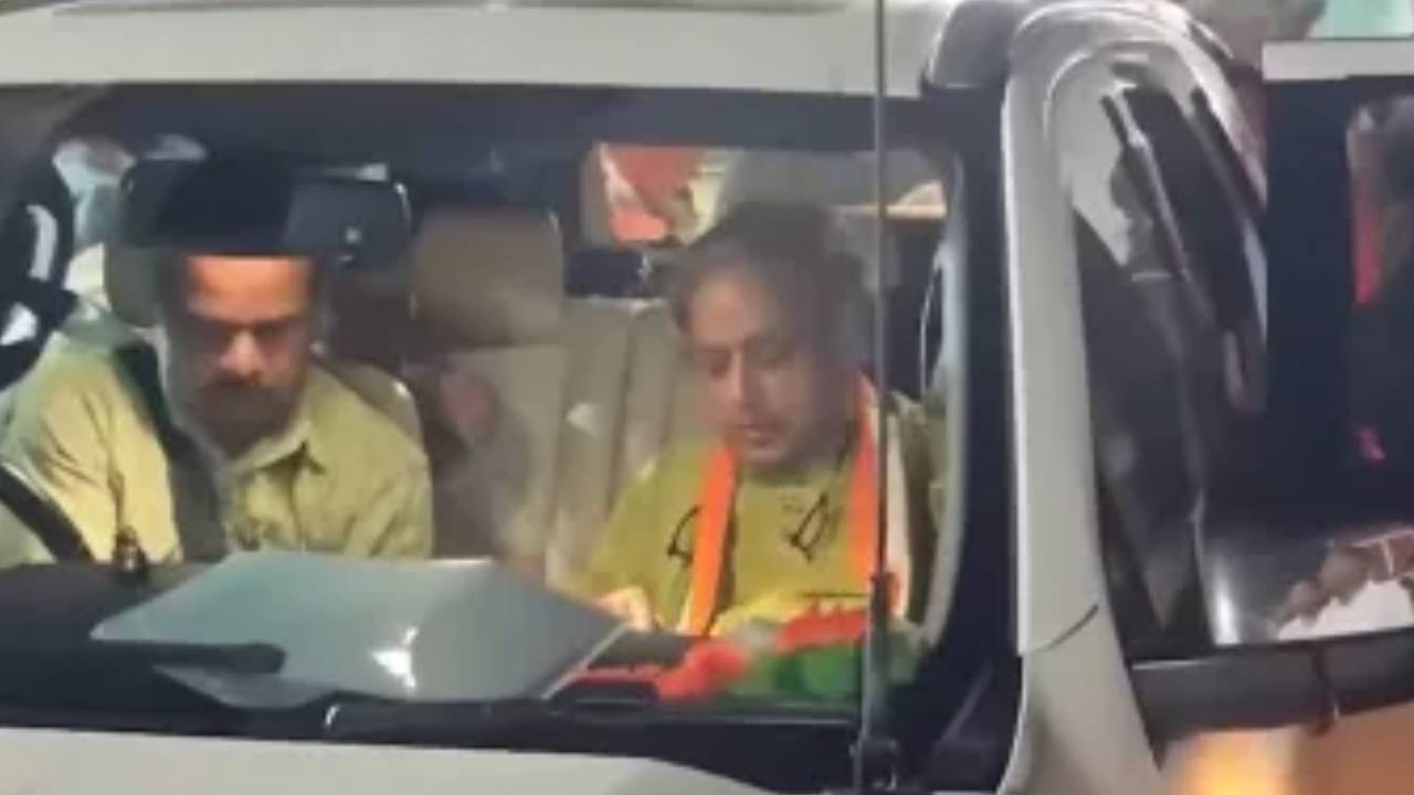 ​केरल में शशि थरूर के काफिले पर हमला, गनमैन-ड्राइवर हुए घायल