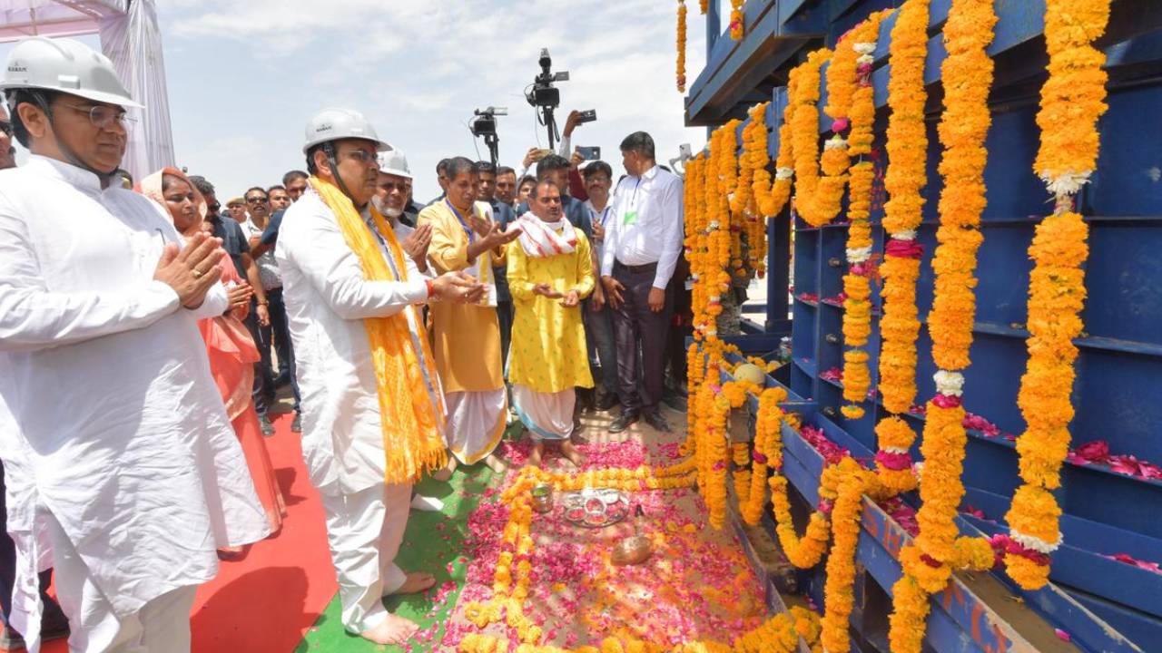 ​सीएम ने राम जल सेतु लिंक परियोजना के अंतर्गत निर्माणाधीन चंबल एक्वाडक्ट का किया निरीक्षण