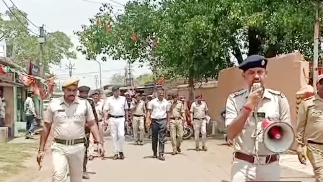 ​आसनसोल में सुरक्षा का सख्त पहरा, प्रशासन का फ्लैग मार्च-निर्भीक मतदान का भरोसा