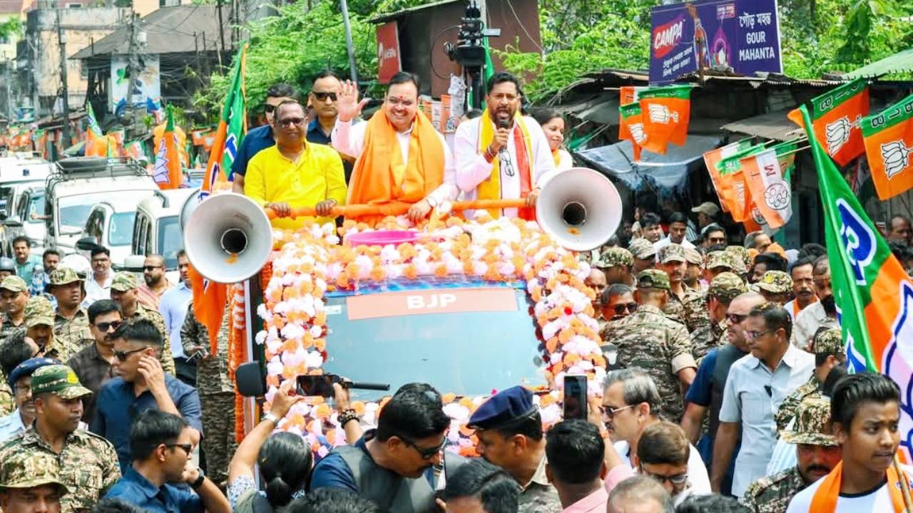 ​सिलीगुड़ी में भजन लाल शर्मा का दमदार रोड शो, भाजपा के पक्ष में दिखा जनसैलाब