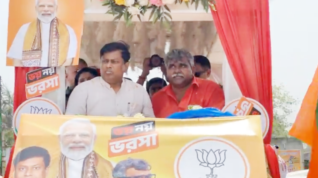 ​पांडवेश्वर में भाजपा का दमदार शक्ति प्रदर्शन, रोड शो में उमड़ा जनसैलाब