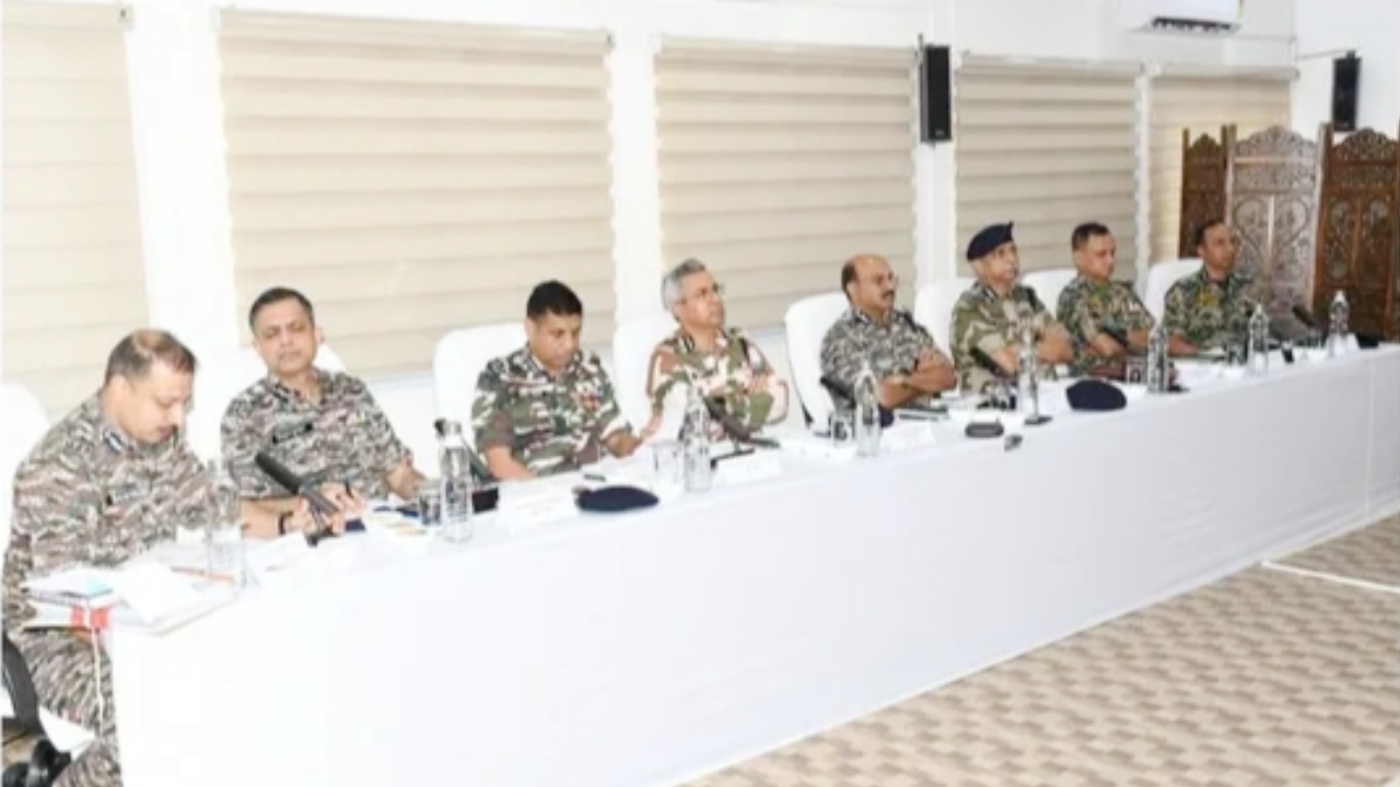 ​कोलकाता में सुरक्षा का महा-संकल्प: पहले चरण के मतदान से पहले केंद्रीय बलों की ऐतिहासिक समन्वय बैठक