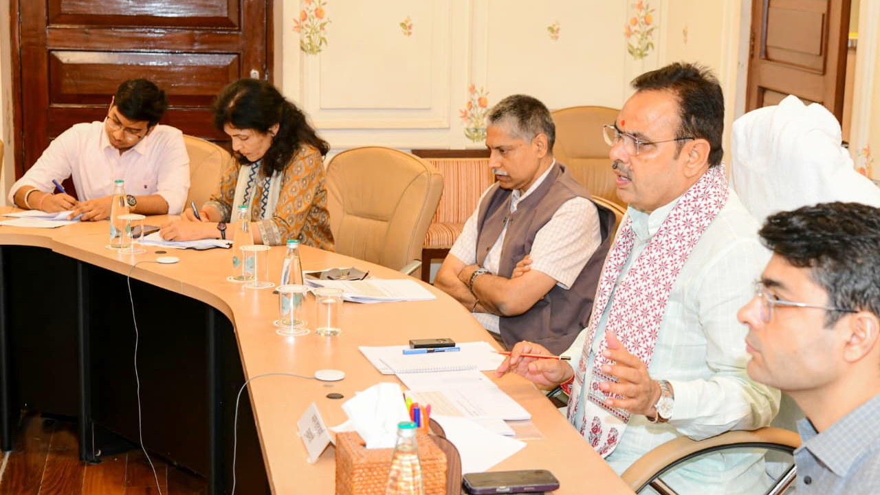 23,890 करोड़ के प्रोजेक्ट्स में देरी पर CM भजनलाल का बड़ा एक्शन: अफसरों को फटकार, ‘ढिलाई बर्दाश्त नहीं-जिम्मेदारी तय होगी