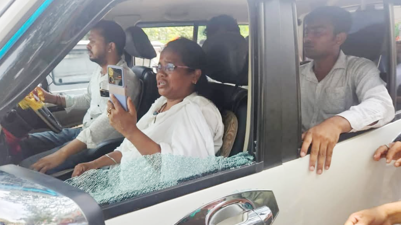 ​तृणमूल सांसद मिताली बाघ पर हमला: मिताली बाघ गंभीर रूप से घायल; TMC-भाजपा में तीखा टकराव, दोनों पक्षों ने एक-दूसरे पर लगाए हमले के आरोप