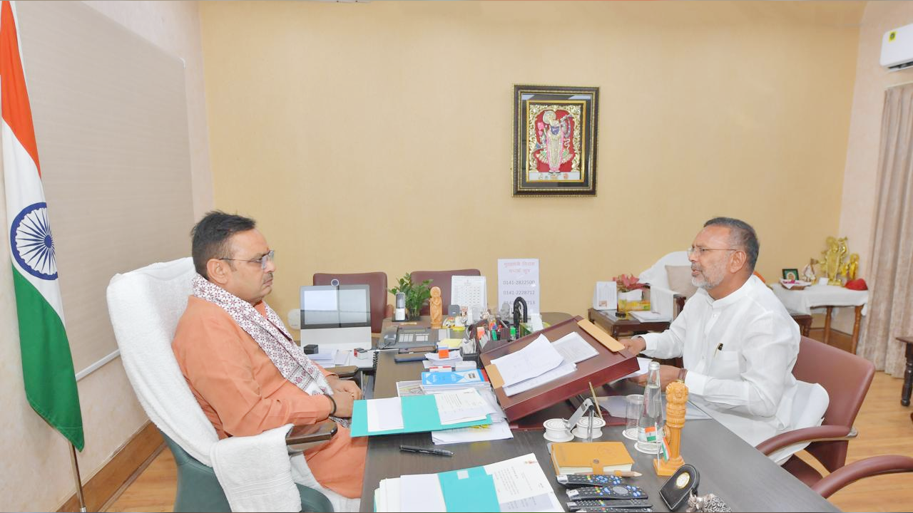 मुख्यमंत्री आवास पर राजनीतिक हलचल तेज, मंत्रियों-विधायकों संग भजनलाल शर्मा की अहम बैठक