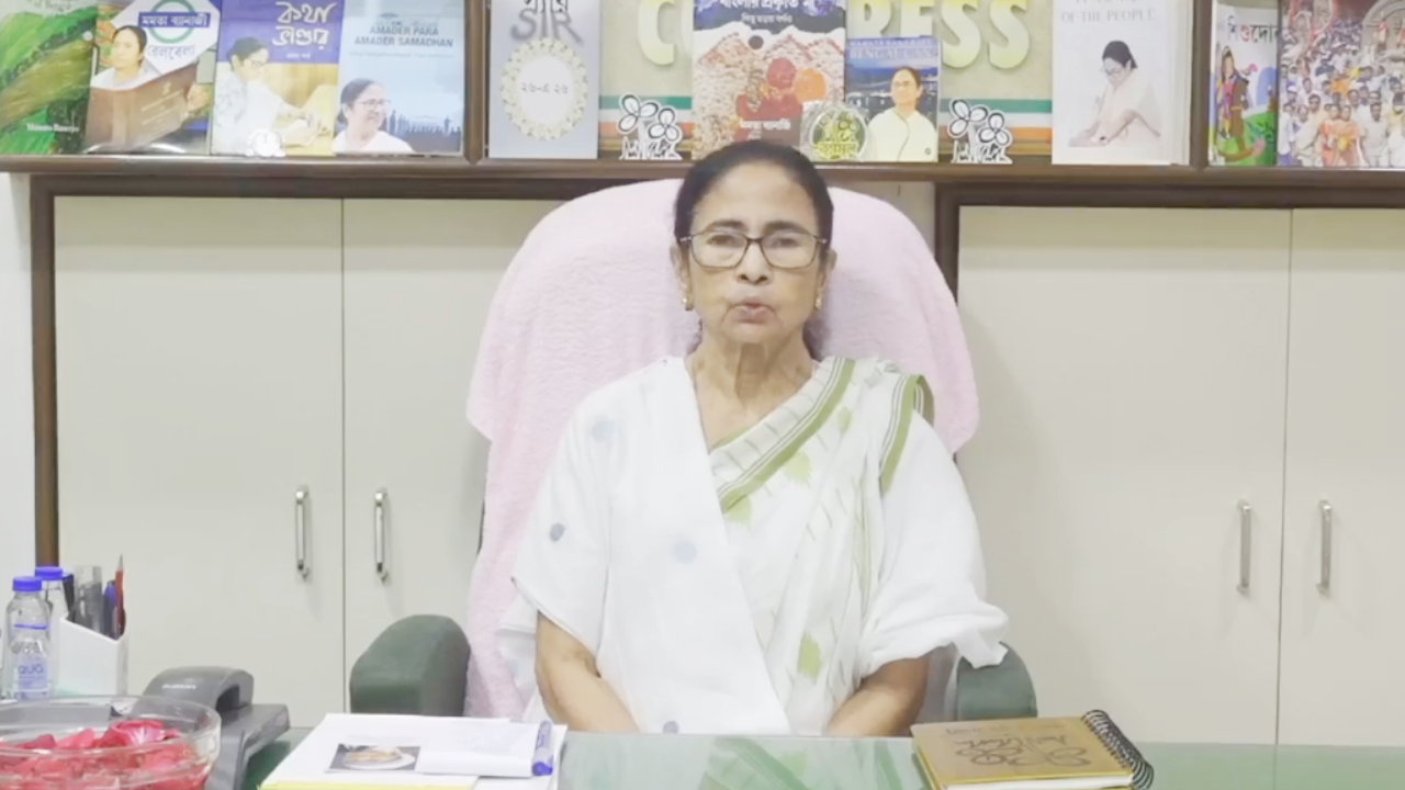 ​ममता का बड़ा हमला: “जनादेश छीना गया, बंगाल को लूटा गया”
