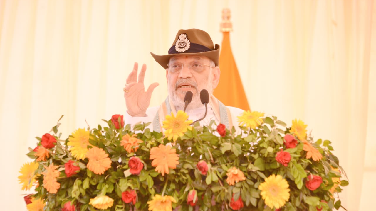 सीमा के उस पार ही नहीं, अंदर के गद्दारों पर भी नजर रखो-अमित शाह का बड़ा बयान