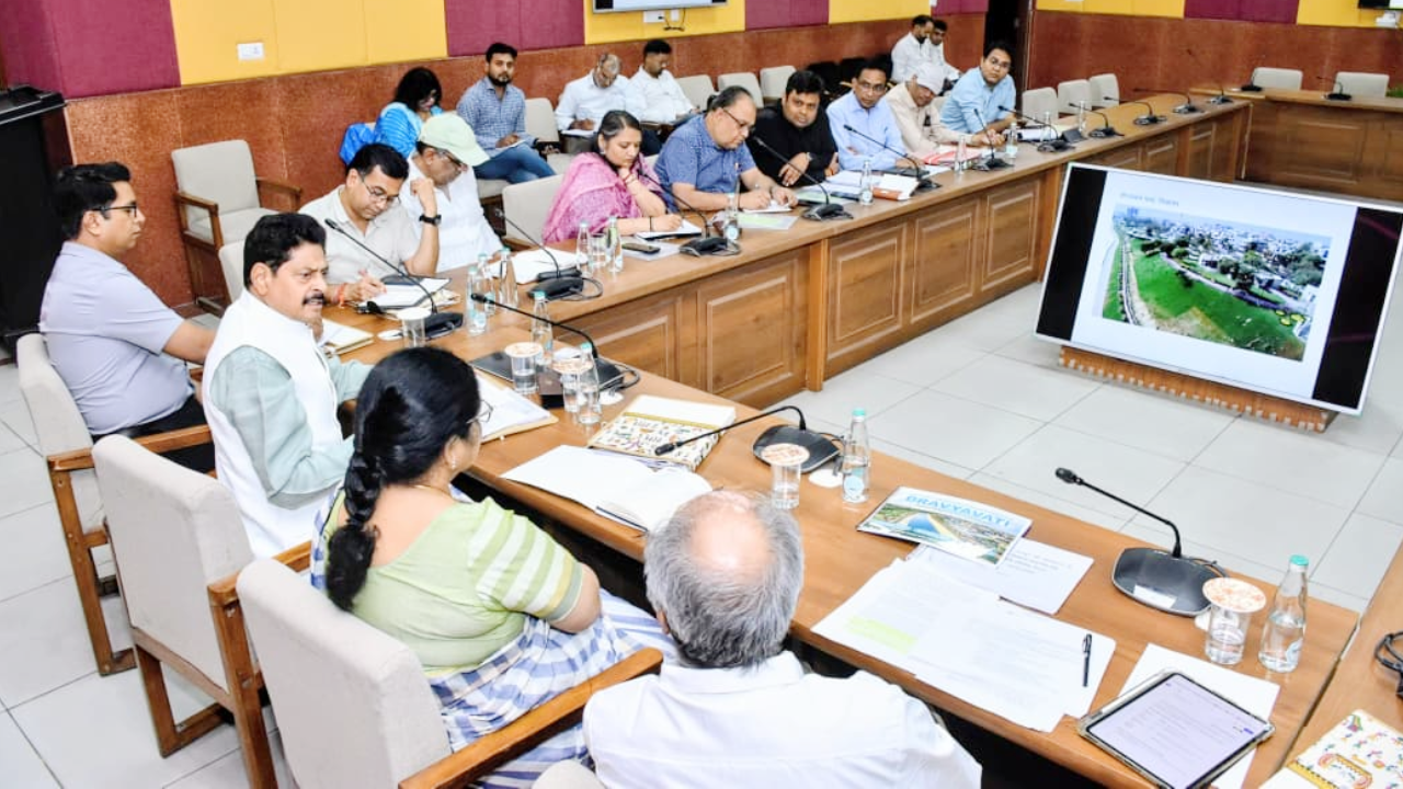 1400 करोड़ की नदी परियोजना पर घमासान, जनप्रतिनिधियों ने मांगी हिसाब-किताब की रिपोर्ट