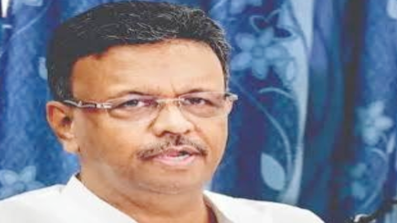 ​कोलकाता नगर निगम में बड़ा बदलाव: फिरहाद हकीम ने मेयर पद से दिया इस्तीफा, सियासी अटकलें तेज