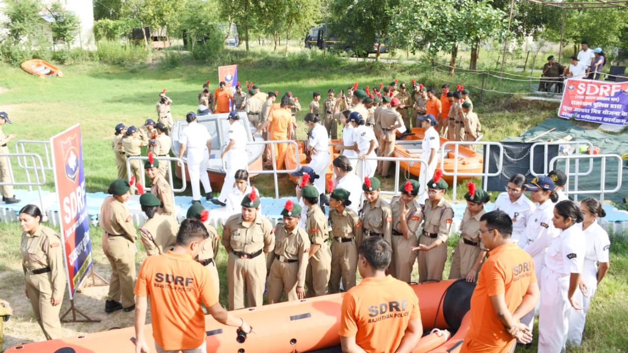 बाढ़ और हादसों से निपटने का पाठ, जयपुर में NCC कैडेट्स ने सीखे SDRF के रेस्क्यू गुर