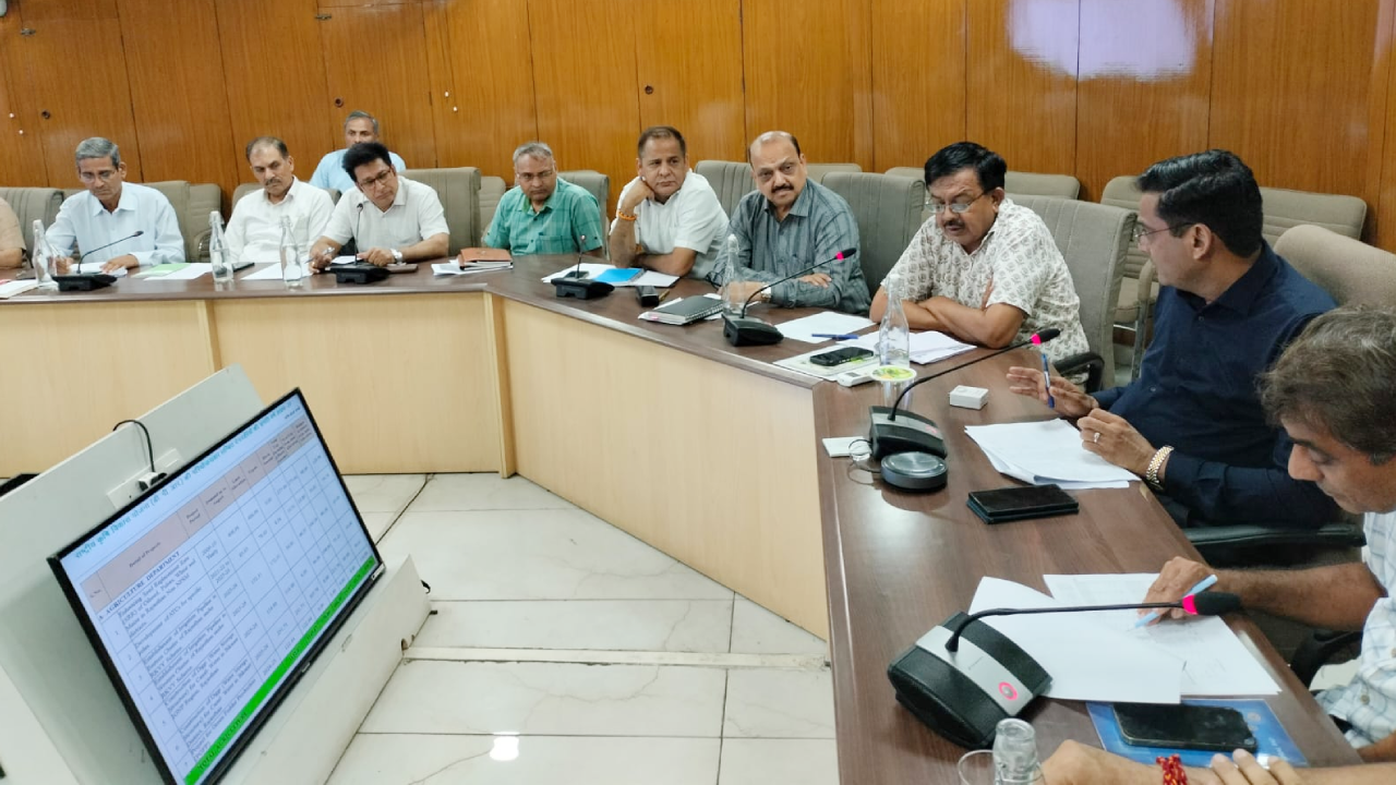 360 करोड़ की योजना पर बड़ा एक्शन, देरी करने वाले अफसरों को कृषि आयुक्त की चेतावनी