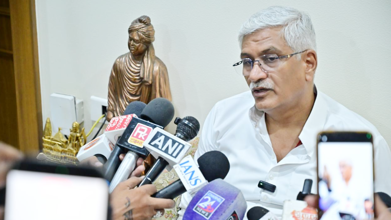 ​राहुल गांधी हर मुद्दे को राजनीतिक इवेंट बनाते हैं, जनता उन्हें गंभीरता से नहीं लेती: शेखावत