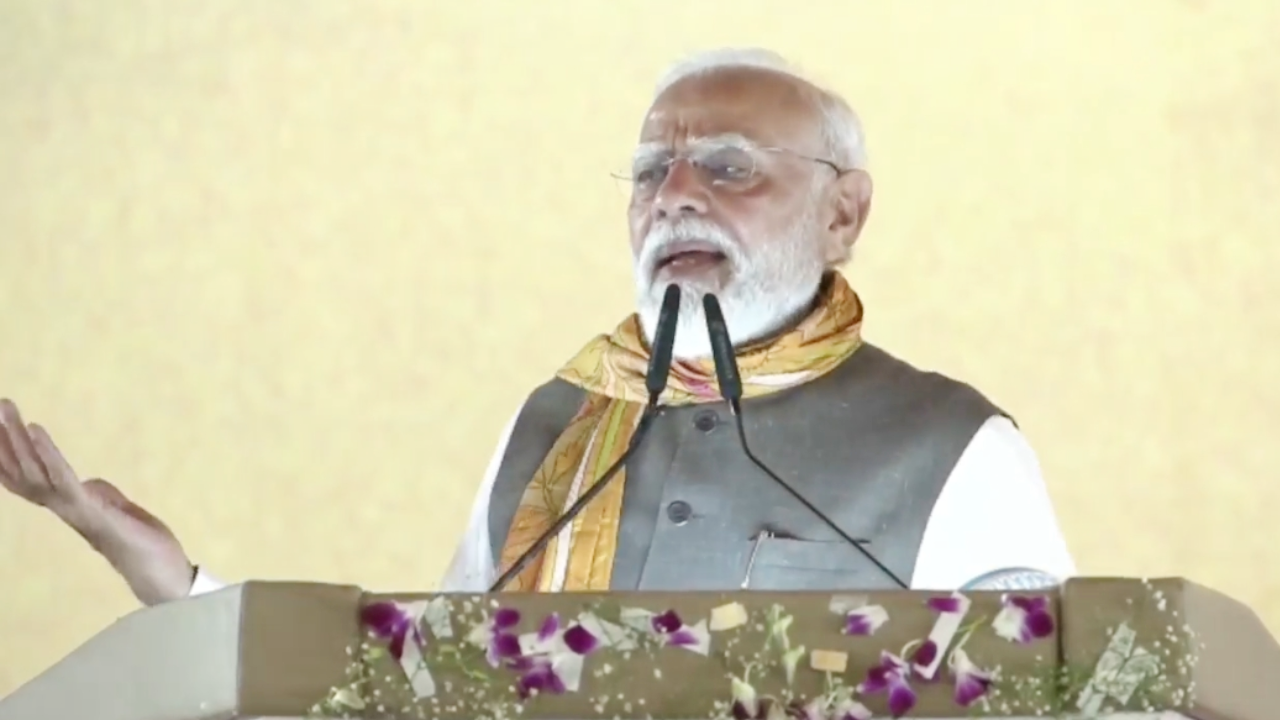 ​पश्चिम बंगाल दिवस पर पीएम मोदी का बड़ा तोहफा, 820 करोड़ रुपये की विकास परियोजनाओं का शुभारंभ