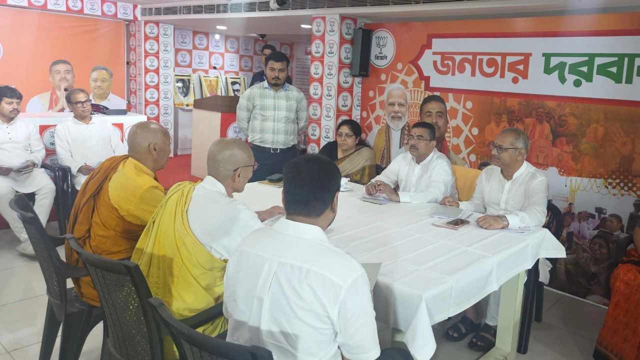 ​जनता से सीधे संवाद के लिए CM सुवेन्दु का ‘जनता दरबार’, सैकड़ों फरियादियों की समस्याएं सुनीं