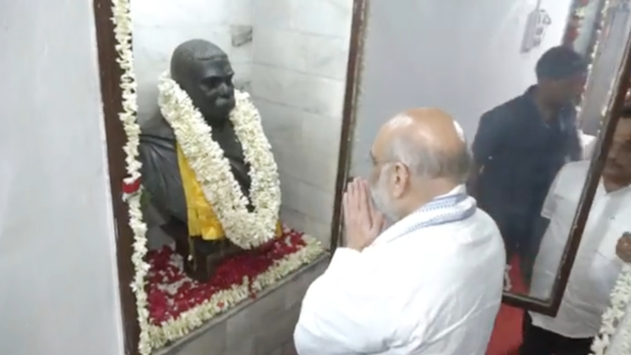 ​डॉ. श्यामा प्रसाद मुखर्जी की 125वीं जयंती पर कोलकाता बना राष्ट्रवाद का केंद्र, अमित शाह ने रखी 125 फीट ऊंची प्रतिमा की आधारशिला