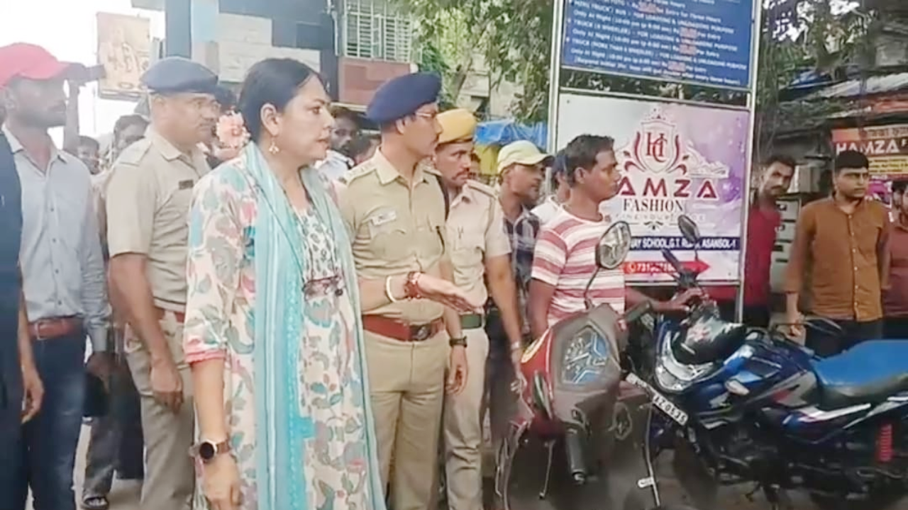 ​आसनसोल में मंत्री अग्निमित्रा पाल का सख्त एक्शन, अतिक्रमण और ट्रैफिक अव्यवस्था पर तत्काल कार्रवाई के निर्देश