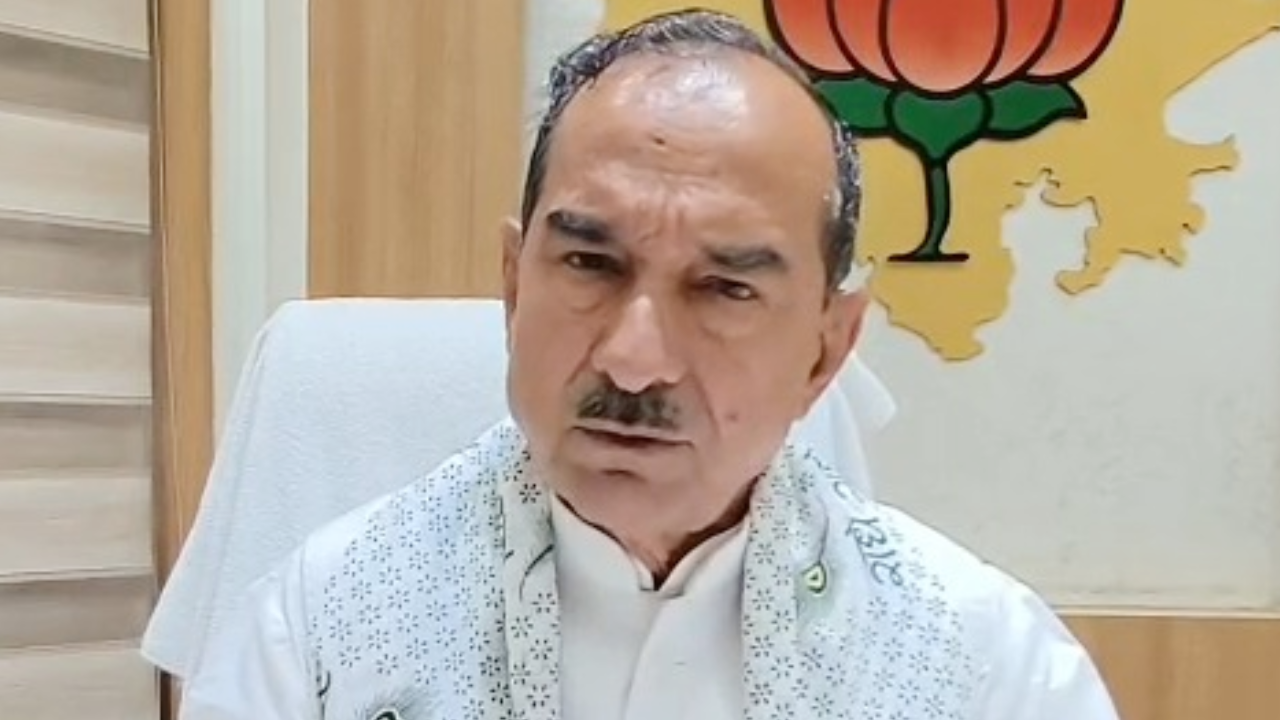 'कांग्रेस ने दिए सिर्फ वादे, भाजपा ने दिया विकास'-मदन राठौड़ का बड़ा हमला