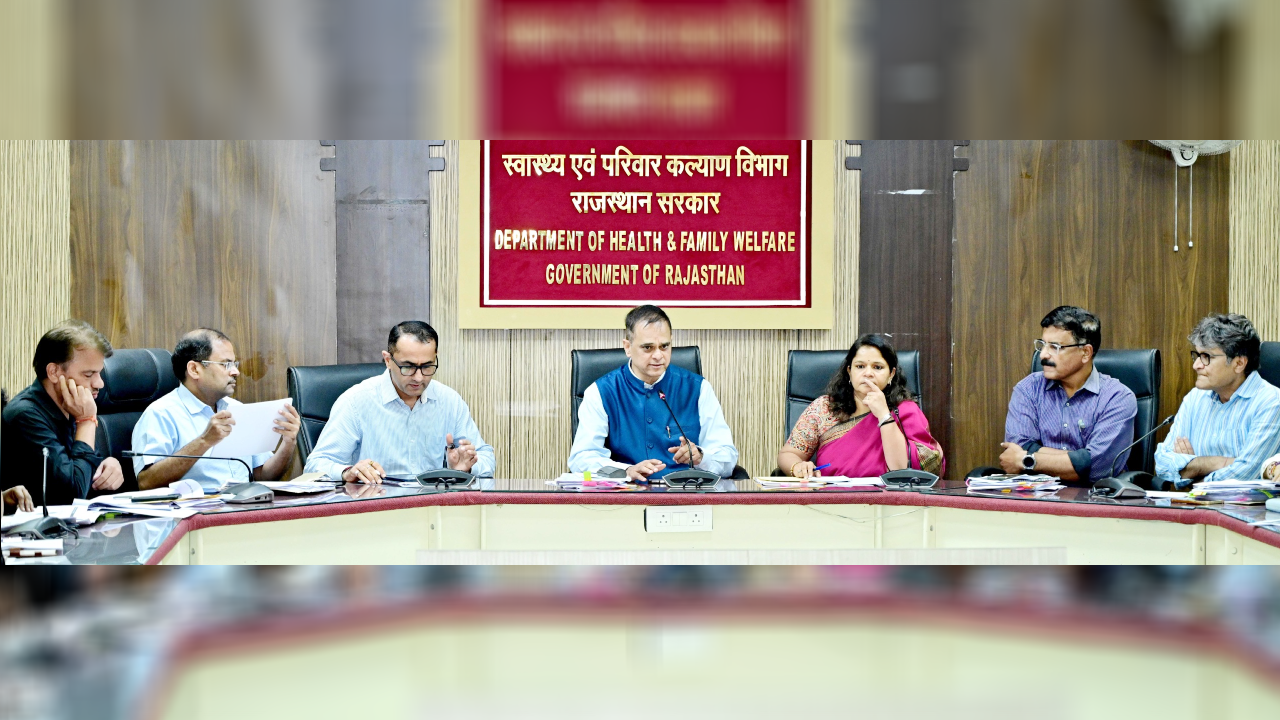 मातृत्व सुरक्षा पर 'मुख्य सचिव' का बड़ा एक्शन: ढिलाई बर्दाश्त नहीं, हाई-रिस्क गर्भवतियों की होगी रियल-टाइम ट्रैकिंग