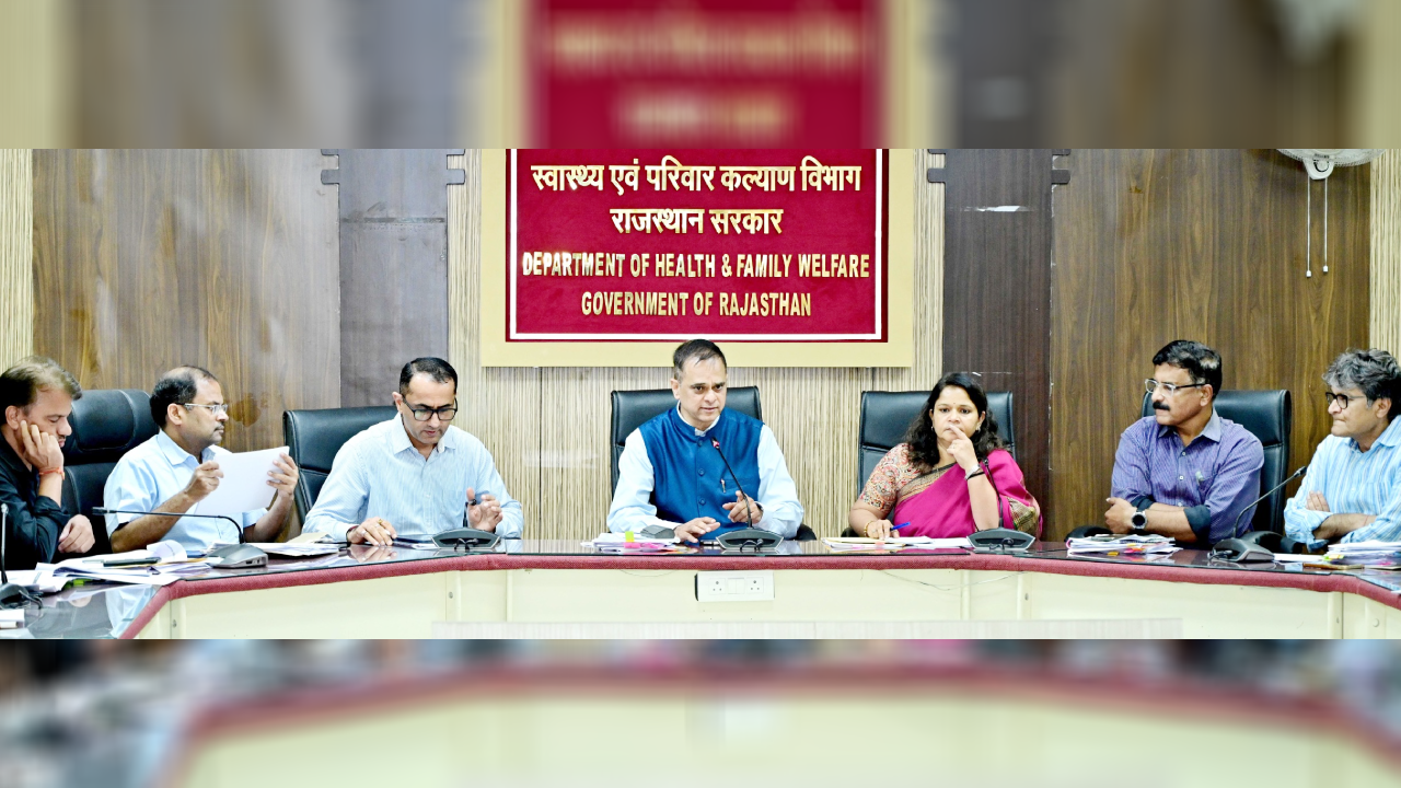 प्रसूताओं की मौतों पर चिकित्सा विभाग की अफसरशाही बेनकाब, खुद मैदान में उतरे चीफ सेक्रेटरी