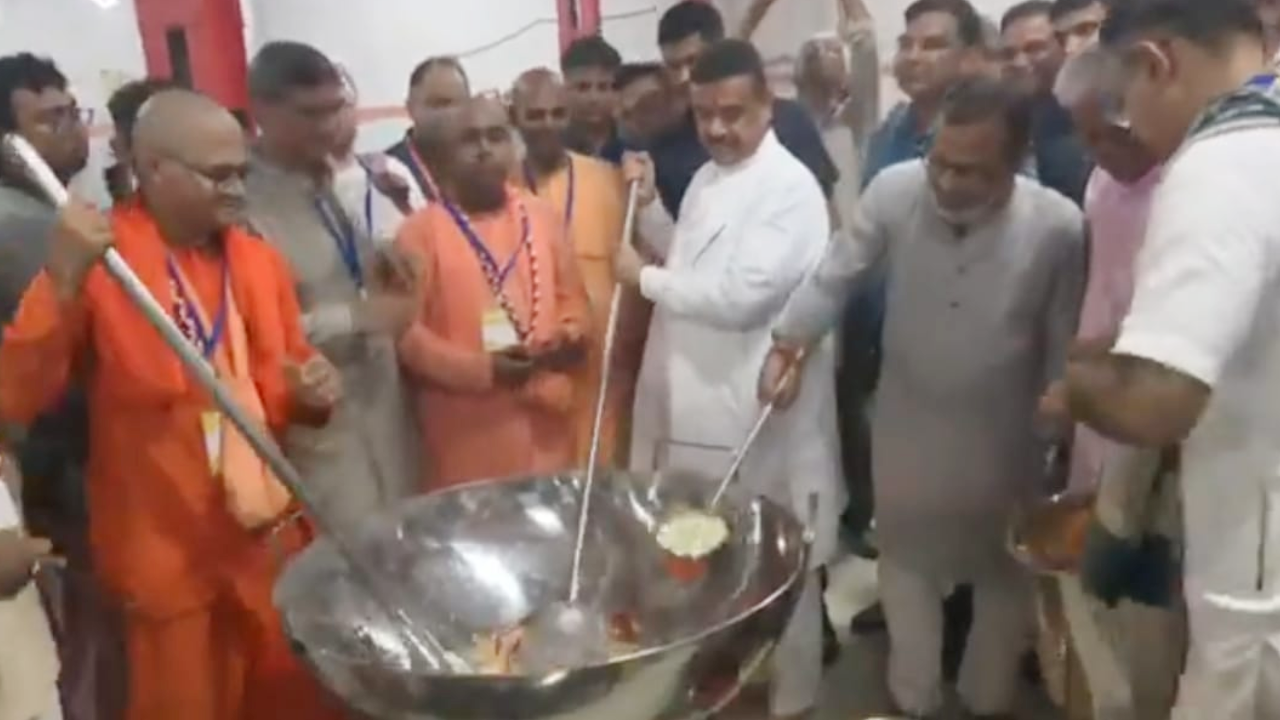 ​कोलकाता के सरकारी स्कूलों में मिड-डे मील व्यवस्था में बड़ा बदलाव,इस्कॉन परोसेगा सात्विक भोजन