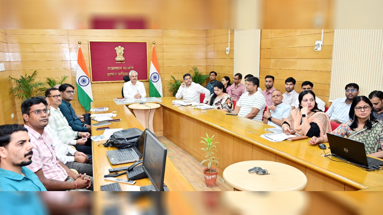 निकाय-पंचायत चुनाव का बिगुल, आयोग ने अफसरों को दिया 'फ्री-फेयर पोल' का सख्त मंत्र