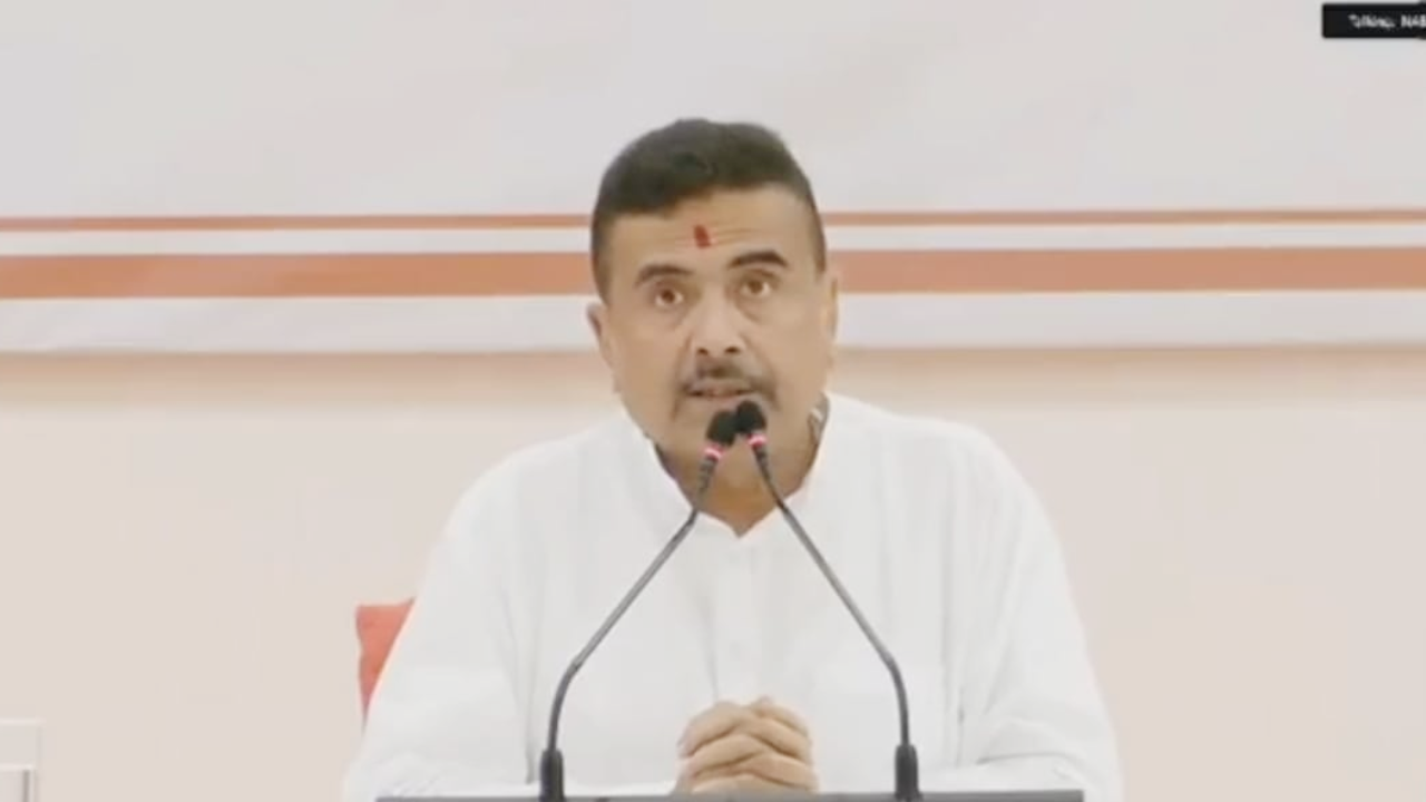 ​खुदीराम बोस की पुण्यतिथि पर श्रद्धांजलि देने जा रहे मुख्यमंत्री के हेलीकॉप्टर में तकनीकी खराबी, कोलाघाट में आपात लैंडिंग