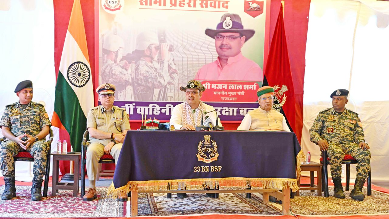 अनूपगढ़ बॉर्डर पर सीएम भजनलाल: दुश्मनों पर वार, जवानों से प्यार, "बीएसएफ के जवान राष्ट्र सुरक्षा के अभेद्य ढाल"