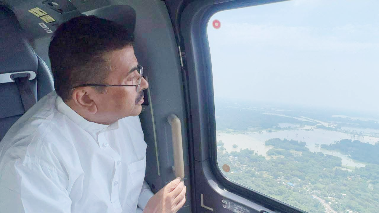 ​बाढ़ की विभीषिका के बीच मुख्यमंत्री का हवाई सर्वेक्षण, पीड़ित परिवारों को ₹30 हजार की मदद