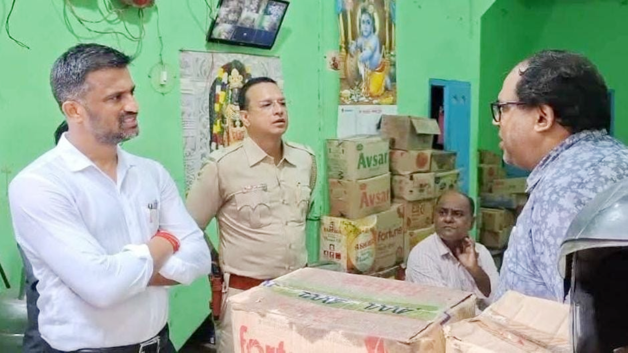 ​महंगाई पर प्रशासन की सख्ती, आसनसोल के बाजारों में चला औचक जांच अभियान