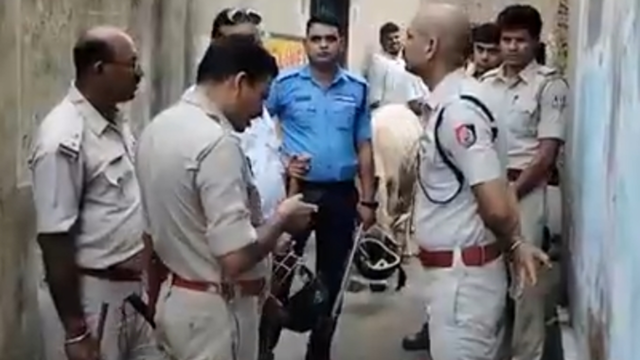 ​साइबर नेटवर्क पर बड़ा शिकंजा, छह हिरासत में; कई घरों में छापेमारी