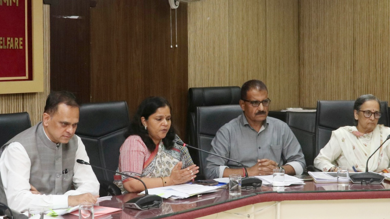 राजस्थान के अस्पतालों की बदलेगी सूरत! मुख्य सचिव वी. श्रीनिवास का कड़ा फरमान,  फर्जीवाड़े पर लगाम कसने आ रहा RGHS का खुद का बिलिंग सिस्टम