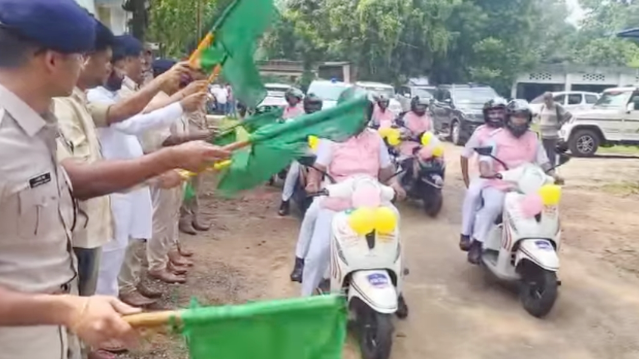 ​महिलाओं की सुरक्षा को लेकर पुलिस की नई पहल, दुर्गापुर में उतरा ‘दुर्गा सुरक्षा स्क्वाड’