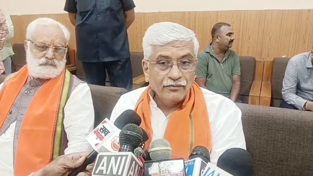 ​ईडब्ल्यूएस आरक्षण के पात्रता नियमों में बदलाव पर जल्द रास्ता निकलेगा: शेखावत