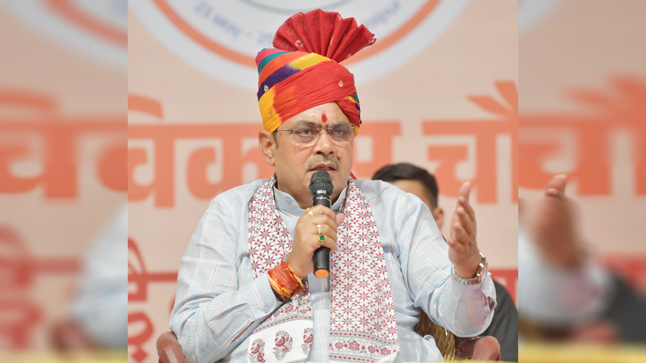 "किसानों की बल्ले-बल्ले: भजनलाल सरकार ने सिंचाई और तारबंदी में तोड़े सारे रिकॉर्ड, कांग्रेस का 5 साल का काम 34 महीने में पछाड़ा"