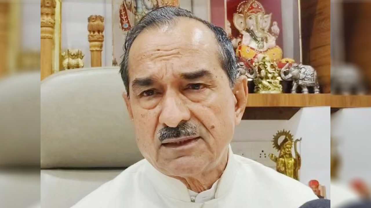 "वादे नहीं, 78% काम करके दिखाया", मदन राठौड़ का कांग्रेस पर तंज, बोले- 'ग्राम विकास संकल्प पत्र' से बदलेगी गांवों की तस्वीर